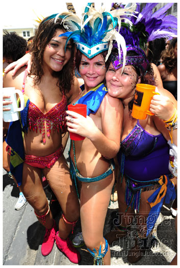 kadooment_day_blue_box_2012-121