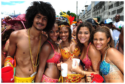 kadooment_day_blue_box_2012-124