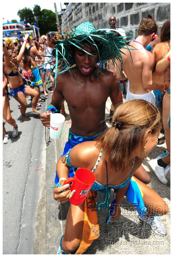 kadooment_day_blue_box_2012-125