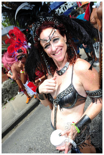 kadooment_day_blue_box_2012-132