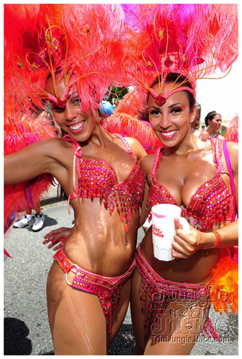 kadooment_day_blue_box_2012-136