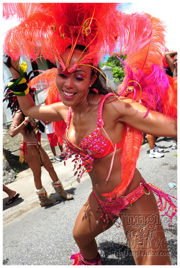 kadooment_day_blue_box_2012-140
