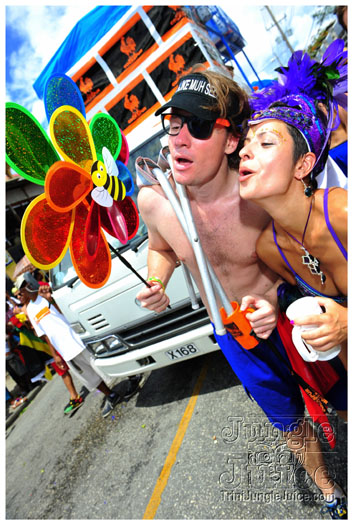 kadooment_day_blue_box_2012-151