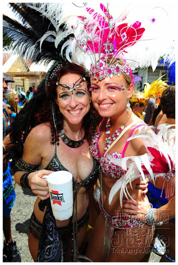 kadooment_day_blue_box_2012-162