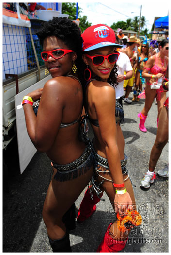 kadooment_day_blue_box_2012-165