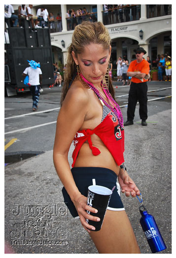 cayman_carnival_2012_part3-110