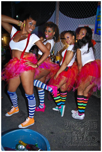 cribs_circus_edition_jun17-075
