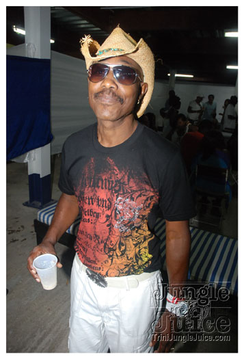 shades_2012-028