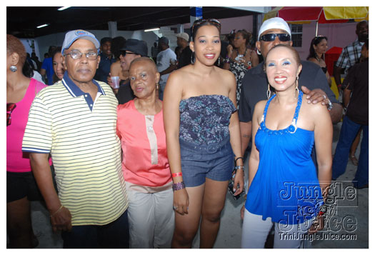shades_2012-030