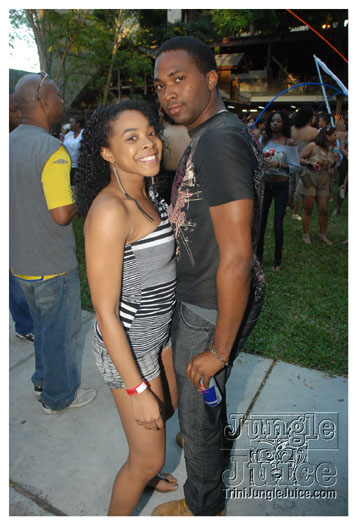 shades_2012-039