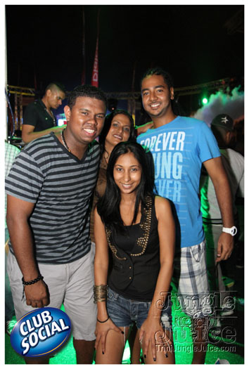 tribe_ice_2012_jan7-147