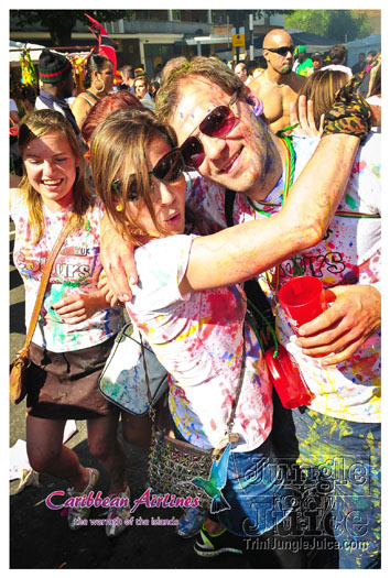 triniposseuk_colours_2012-190
