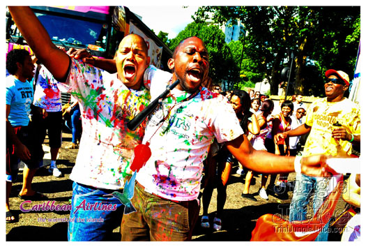 triniposseuk_colours_2012-200