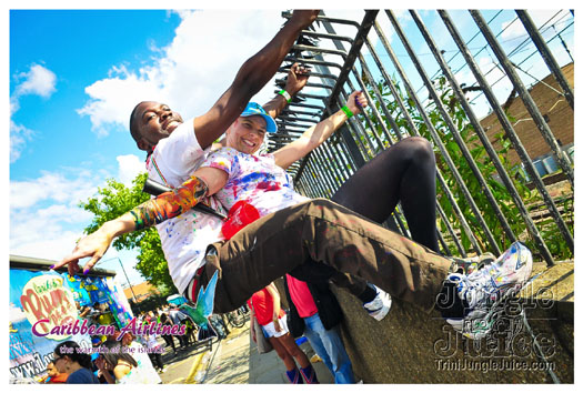 triniposseuk_colours_2012-217