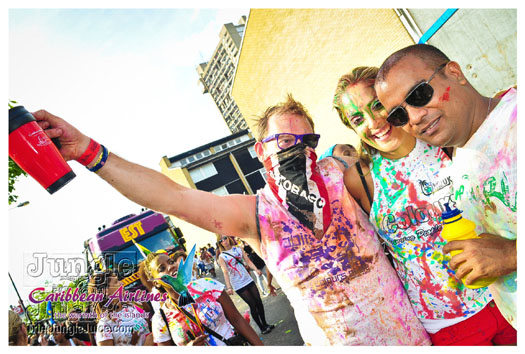triniposseuk_colours_2012-230