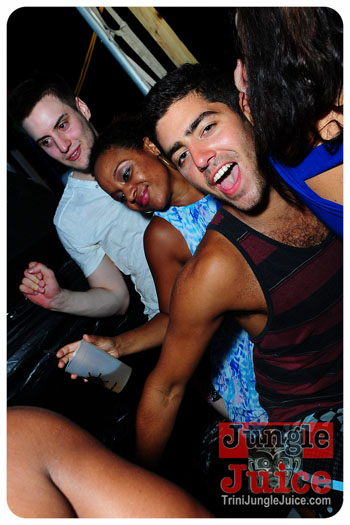 booze_premium_2013_pt1-193