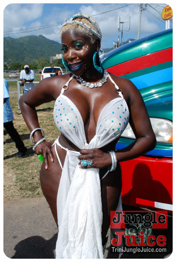 island_people_mas_monday_2013-047
