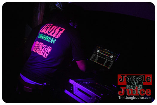 trust_2013-071