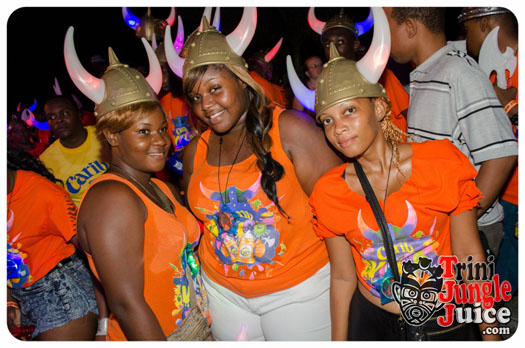 grenada_monday_night_mas_2014-048